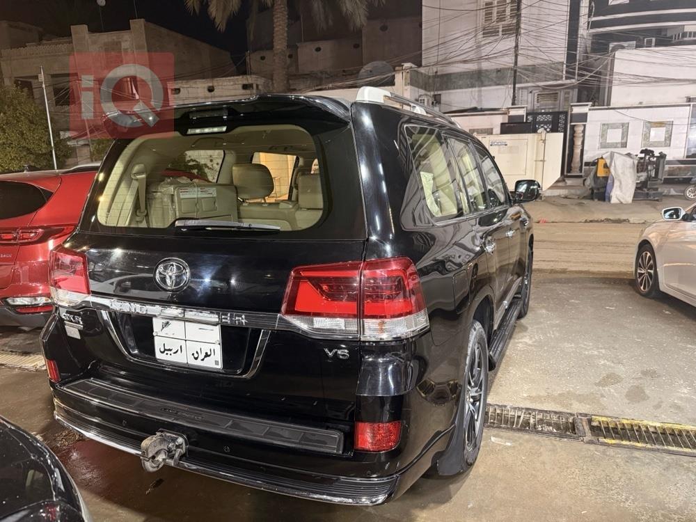 تويوتا لاندكروزر